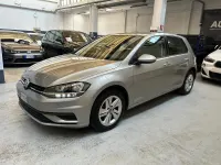 Używany VW Golf VII Trendline 116 KM (85 kW) 2019 Srebrny Sedan/Limuzyna