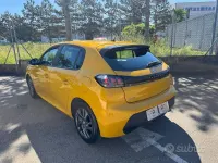 Usata Peugeot 208 Active 101 CV (74 kW) 2022 Giallo Utilitaria