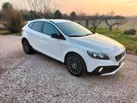 Usata Volvo V40 150 CV (110 kW) 2014 Bianco Berlina