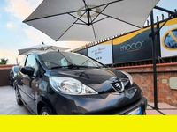 Usata Peugeot 107 68 CV (50 kW) 2007 Nero Utilitaria