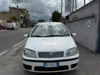 Usata Fiat Punto 80 CV (58 kW) 2003 Bianco Utilitaria