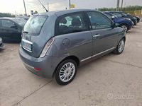 Usata Lancia Ypsilon 60 CV (44 kW) 2008 Grigio Utilitaria