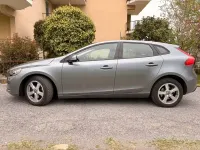 Usata Volvo V40 120 CV (88 kW) 2016 Grigio Berlina