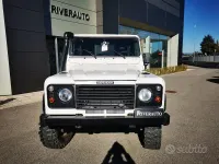 Usata Land Rover Defender 122 CV (89 kW) 2002 Bianco SUV