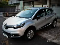 Usata Renault Captur 90 CV (66 kW) 2015 Grigio SUV