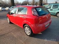 Usata Fiat Punto Easy 69 CV (50 kW) 2012 Rosso Utilitaria