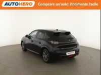 Usata Peugeot e-208 Allure 56 kW (77 CV) 2021 Nero Utilitaria