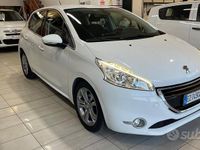 Usata Peugeot 208 Allure 120 CV (88 kW) 2015 Bianco Utilitaria