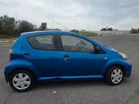 Usata Toyota Aygo Connect Style 68 CV (50 kW) 2012 Blu Utilitaria