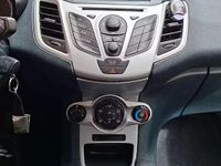 Usata Ford Fiesta 70 CV (51 kW) 2012 Blu Utilitaria