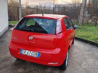 Usata Fiat Punto Lounge 78 CV (57 kW) 2014 Rosso Utilitaria