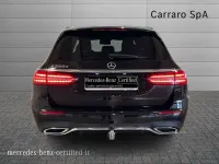 Usata Mercedes E220 Premium 200 CV (147 kW) 2022 Nero metallizzato Station wagon