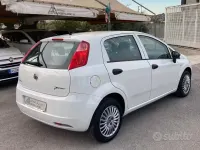 Usata Fiat Grande Punto S 75 CV (55 kW) 2011 Bianco Utilitaria