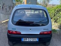 Käytetty Fiat 600 39 HP (28 kW) 2000 Sininen Sedan
