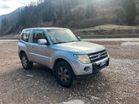 Usata Mitsubishi Pajero 2007 Grigio SUV