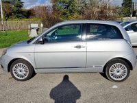 Usata Lancia Ypsilon 69 CV (50 kW) 2011 Argento Utilitaria