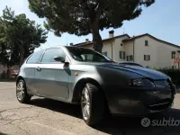 Usata Alfa Romeo 147 Exclusive 140 CV (102 kW) 2003 Grigio Utilitaria