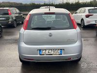 Usata Fiat Punto 75 CV (55 kW) 2005 Grigio Berlina