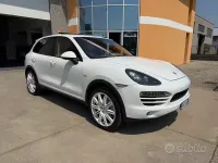 Usata Porsche Cayenne 245 CV (180 kW) 2012 Bianco SUV