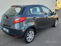 Usata Mazda 2 75 CV (55 kW) 2008 Bluazzurro Utilitaria
