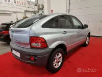 Usata SsangYong Actyon 141 CV (103 kW) 2007 Argento SUV
