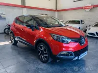Usata Renault Captur Intens 90 CV (66 kW) 2016 Rosso SUV