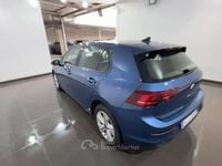 Usata VW Golf VIII Life 116 CV (85 kW) 2025 Blu Berlina