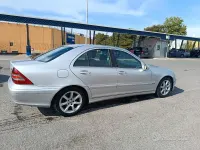 Usata Mercedes C220 150 CV (110 kW) 2004 Grigio Berlina