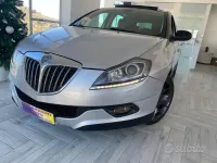 Usata Lancia Delta 190 CV (139 kW) 2011 Grigio Utilitaria