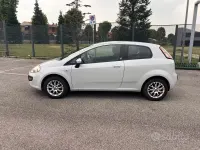 Usata Fiat Grande Punto S 69 CV (50 kW) 2012 Bianco Utilitaria