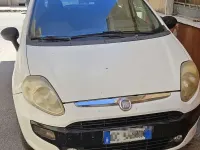 Usata Fiat Grande Punto Emotion 90 CV (66 kW) 2009 Bianco Utilitaria
