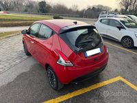 Usata Lancia Ypsilon S 70 CV (51 kW) 2023 Rosso Utilitaria