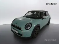 Usata Mini Cooper Favoured 156 CV (114 kW) 2024 Blu Utilitaria