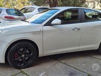 Usata Alfa Romeo Giulietta 140 CV (102 kW) 2012 Bianco Utilitaria