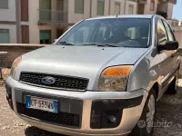 Usata Ford Fusion 68 CV (50 kW) 2005 Grigio Utilitaria
