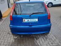 Usata Fiat Punto 88 CV (64 kW) 1997 Blu Berlina