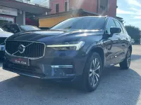 Usata Volvo XC60 Momentum 197 CV (144 kW) 2022 Blue navy SUV