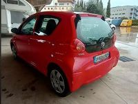 Usata Toyota Aygo 67 CV (49 kW) 2007 Rosso Utilitaria