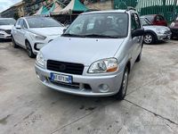 Usata Suzuki Ignis GL 83 CV (61 kW) 2001 Grigio(met.) Utilitaria