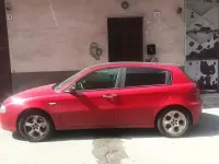 Usata Alfa Romeo 147 120 CV (88 kW) 2006 Rosso Utilitaria
