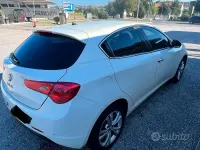 Usata Alfa Romeo Giulietta 105 CV (77 kW) 2013 Bianco Utilitaria
