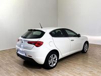 Usata Alfa Romeo Giulietta Distinctive 105 CV (77 kW) 2013 Bianco Utilitaria