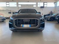 Usata Audi Q8 Sport 286 CV (210 kW) 2022 Grigio SUV