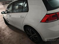 Usata VW Golf VII 115 CV (84 kW) 2014 Bianco Utilitaria