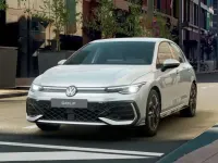 Nuova VW Golf VIII R-line Plus 150 CV (110 kW) 2026 Dolomite silver metallizzato Berlina