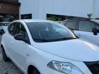 Usata Lancia Ypsilon 69 CV (50 kW) 2015 Bianco Utilitaria