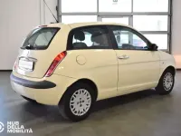 Usata Lancia Ypsilon 60 CV (44 kW) 2004 Beige Utilitaria