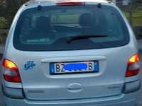 Usata Renault Scénic LIMITED 107 CV (78 kW) 2002 Grigio Monovolume