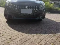 Usata Peugeot 208 Active 102 CV (75 kW) 2022 Nero Utilitaria