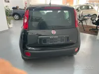 Usata Fiat Panda Young 69 CV (50 kW) 2015 Nero Utilitaria
